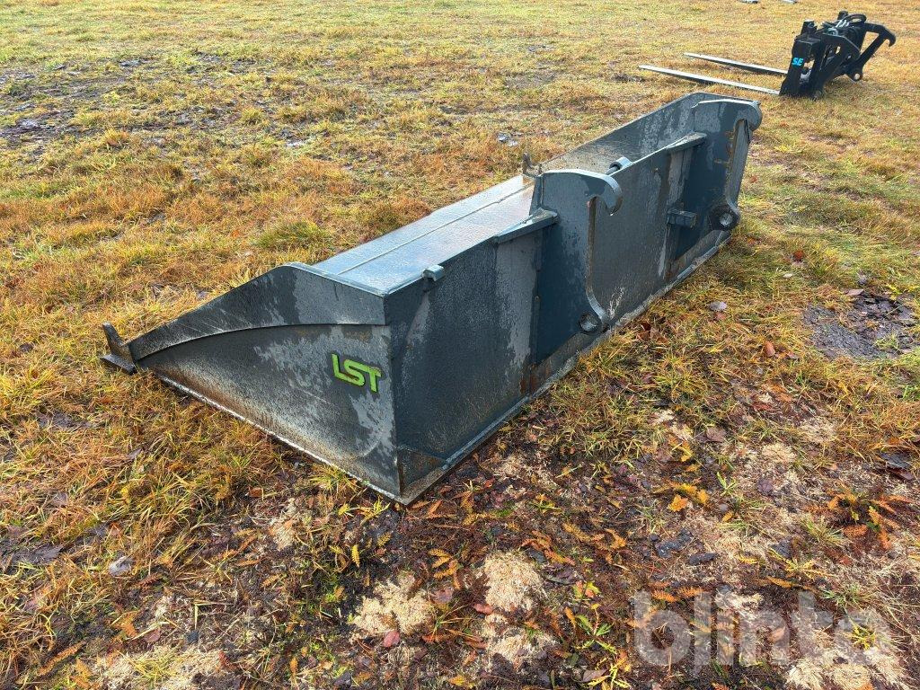 Chargeuse sur pneus New Holland W80 C