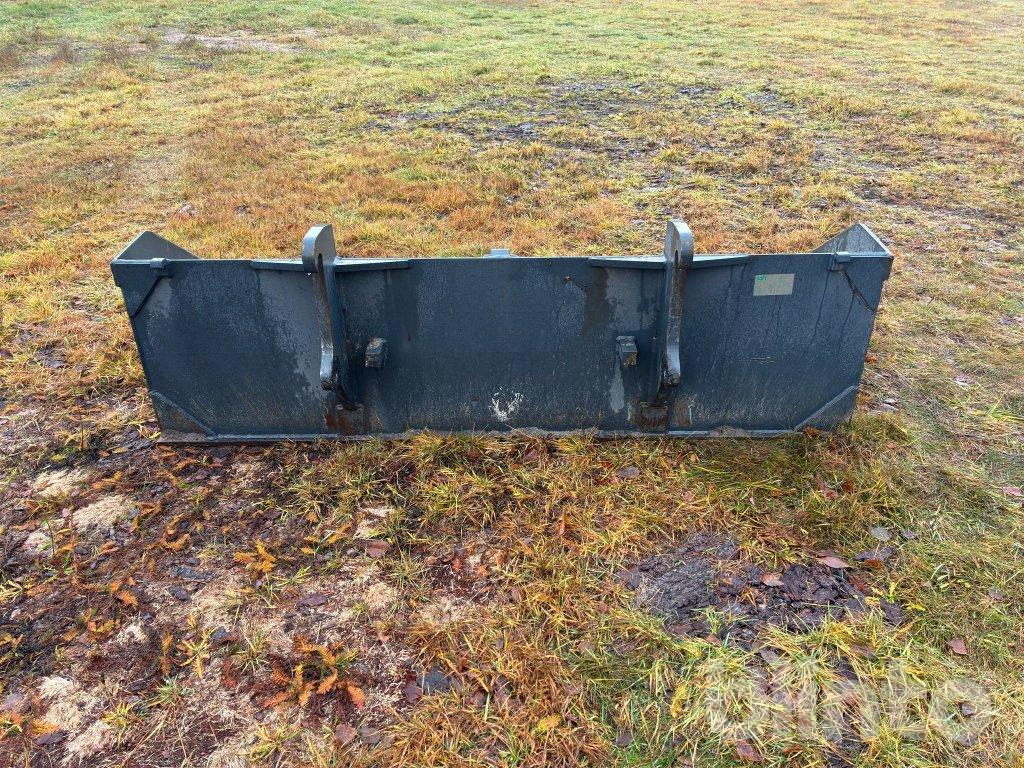 Chargeuse sur pneus New Holland W80 C