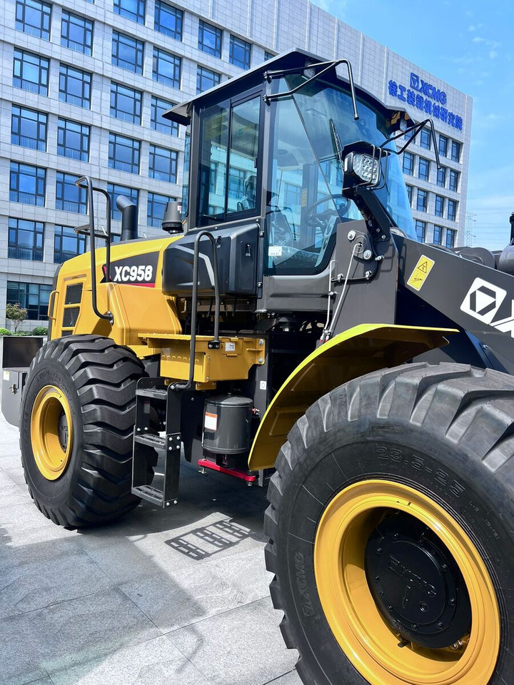 Chargeuse sur pneus New XCMG XC968 wheel loader