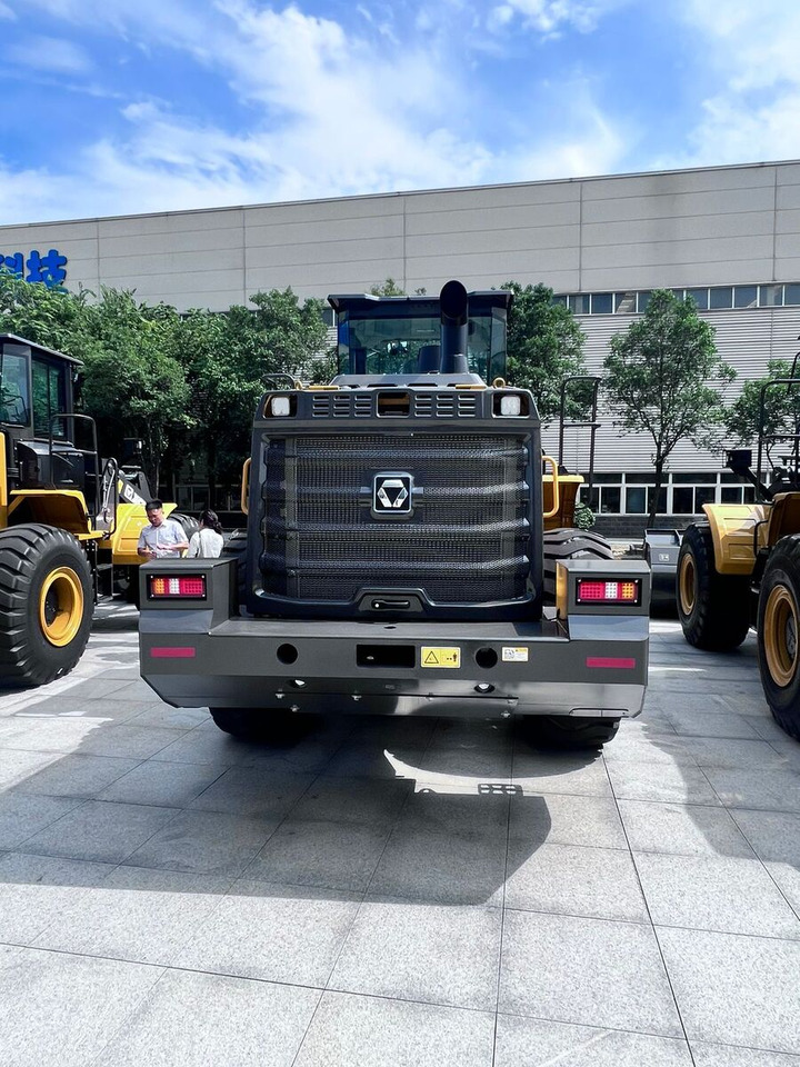 Chargeuse sur pneus New XCMG XC968 wheel loader