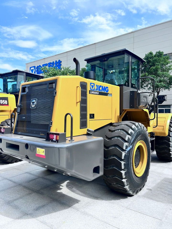 Chargeuse sur pneus New XCMG XC968 wheel loader