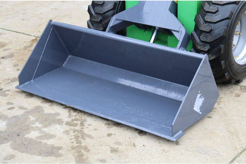 Chargeuse sur pneus Nycheki SK-911