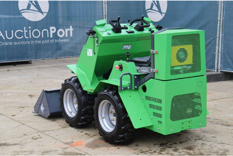 Chargeuse sur pneus Nycheki SK-911