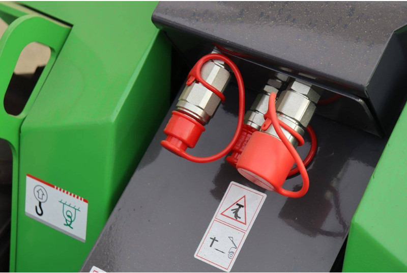 Chargeuse sur pneus Nycheki SK-K105