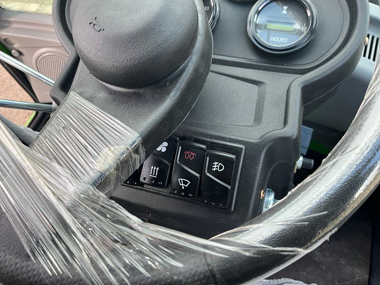 Chargeuse sur pneus Nycheki Y25-42