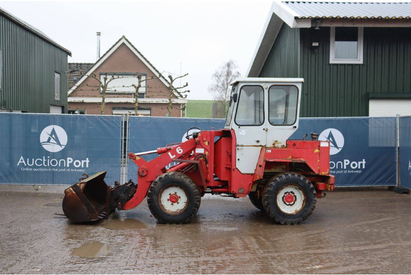 Chargeuse sur pneus O & K L6