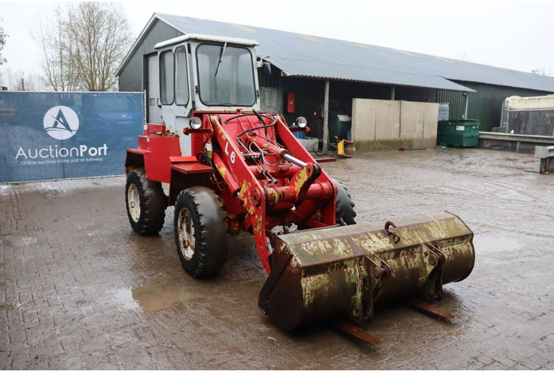 Chargeuse sur pneus O & K L6