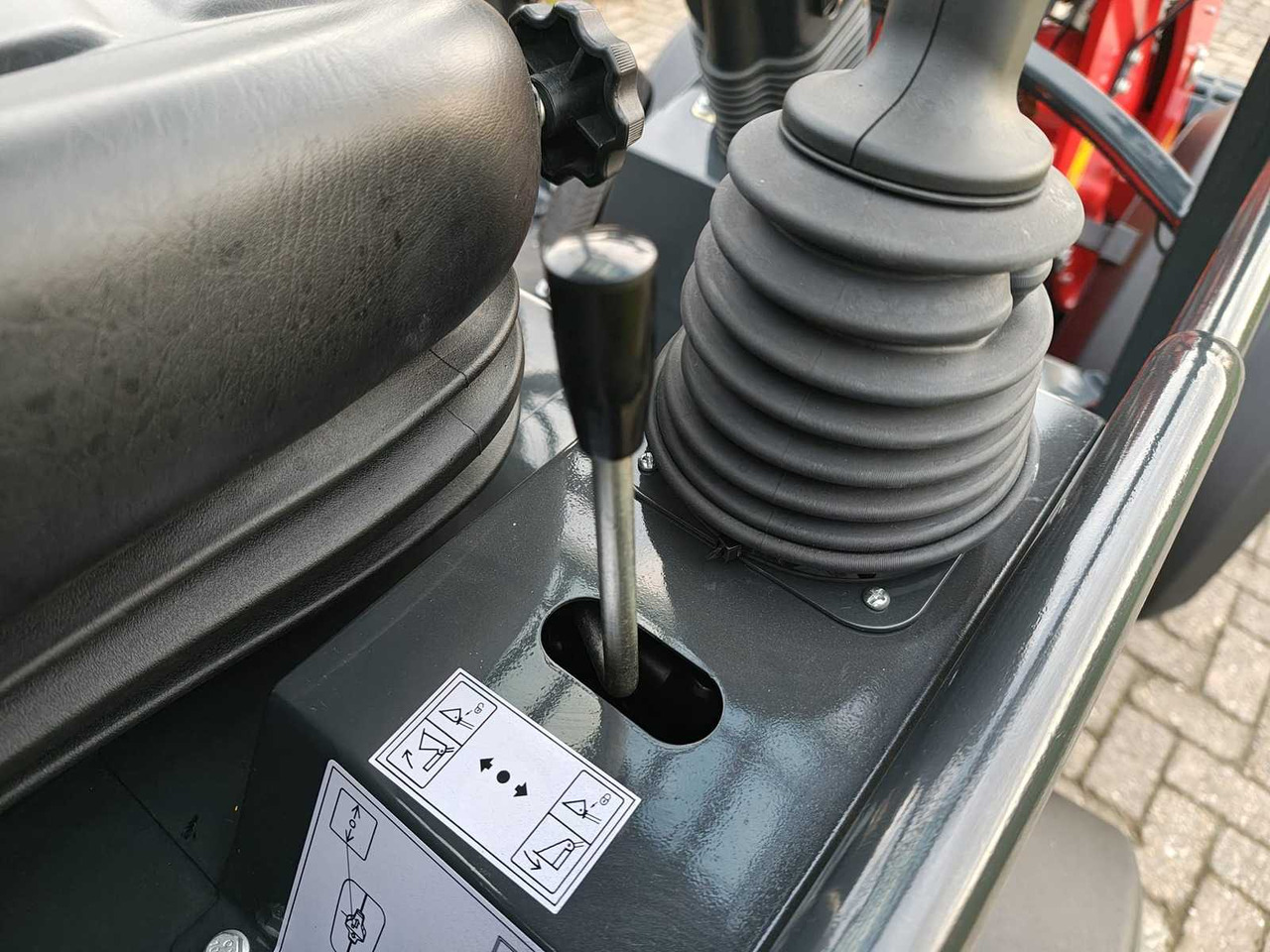 Chargeuse sur pneus PANTHER W25 MINILOADER