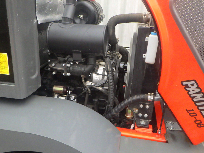 Chargeuse sur pneus Panther 10-08