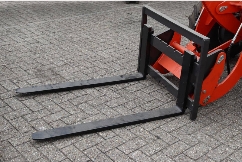 Chargeuse sur pneus Panther 10-08