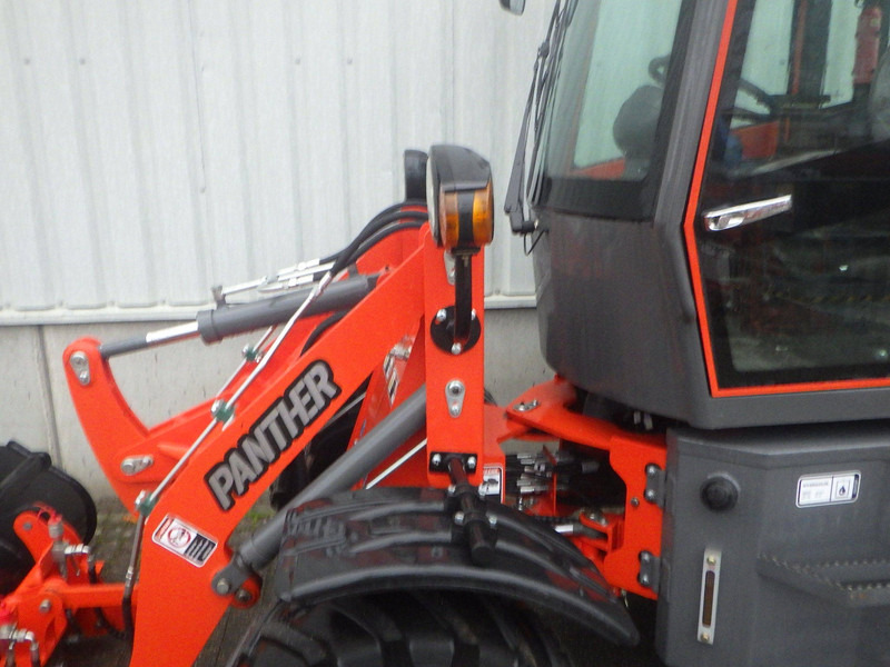 Chargeuse sur pneus Panther 10-08
