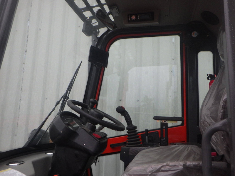 Chargeuse sur pneus Panther 10-08