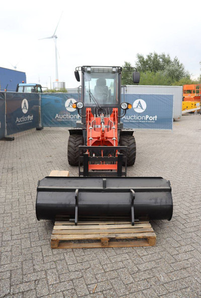 Chargeuse sur pneus Panther 10-08