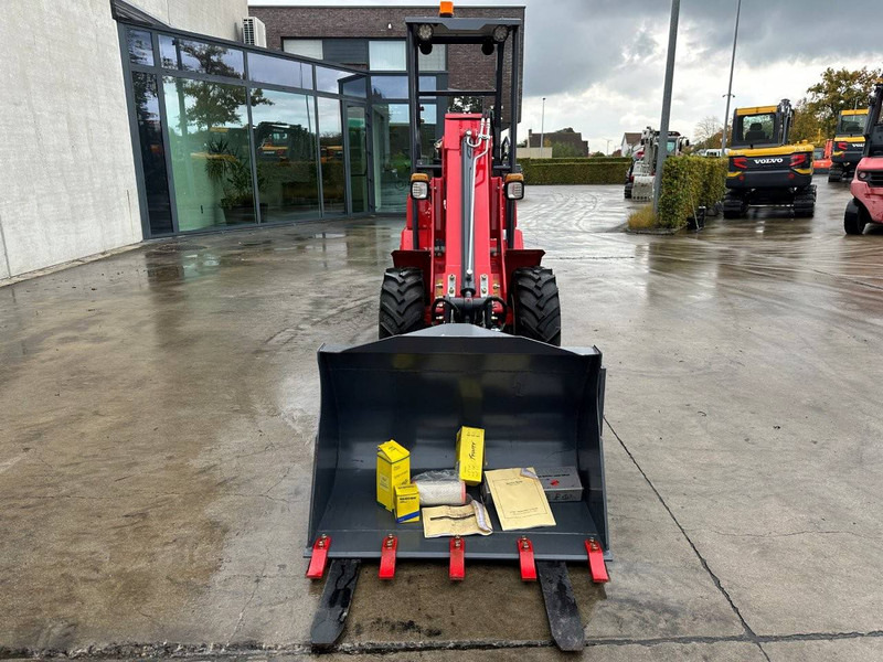 Chargeuse sur pneus Plus Power HQ180T