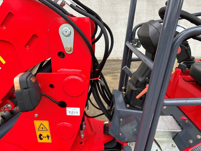 Chargeuse sur pneus Plus Power HQ180T