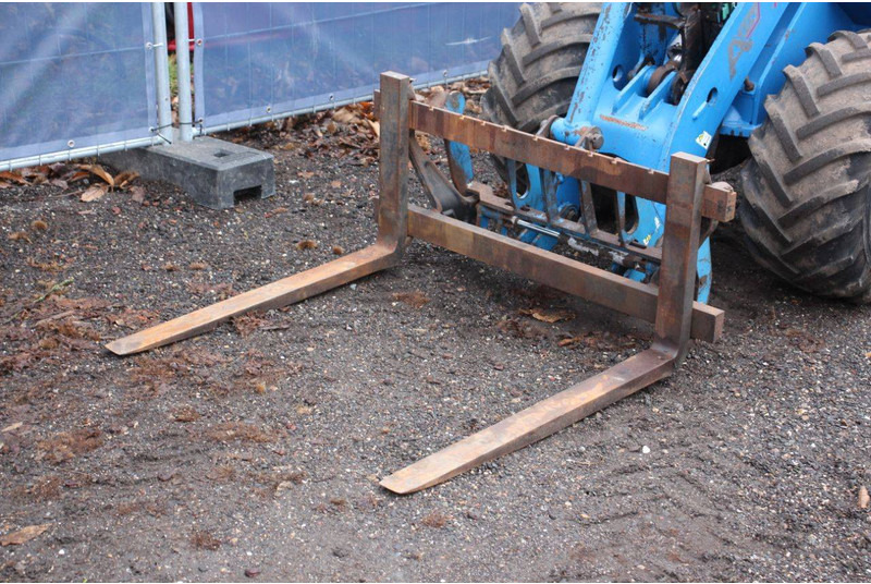 Chargeuse sur pneus Quappen A27X