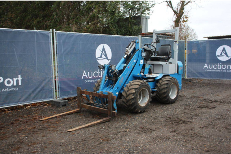 Chargeuse sur pneus Quappen A27X