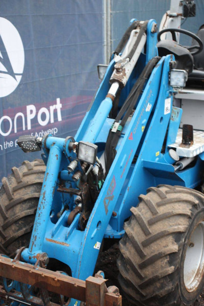 Chargeuse sur pneus Quappen A27X