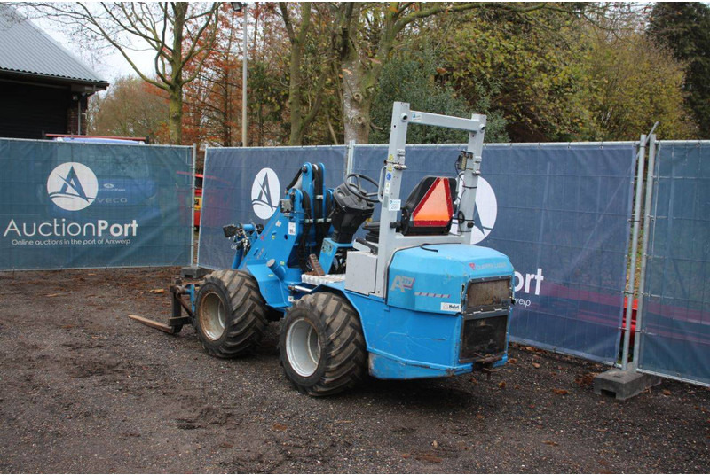 Chargeuse sur pneus Quappen A27X