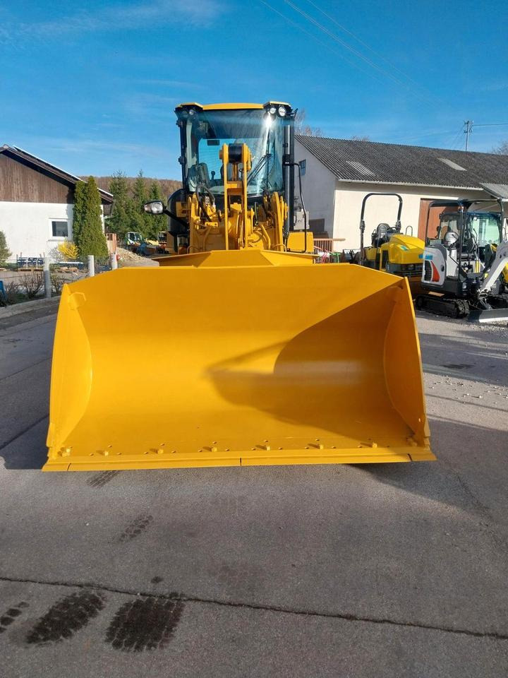 Chargeuse sur pneus Radlader Cat 926M Lader Schaufellader Komatsu