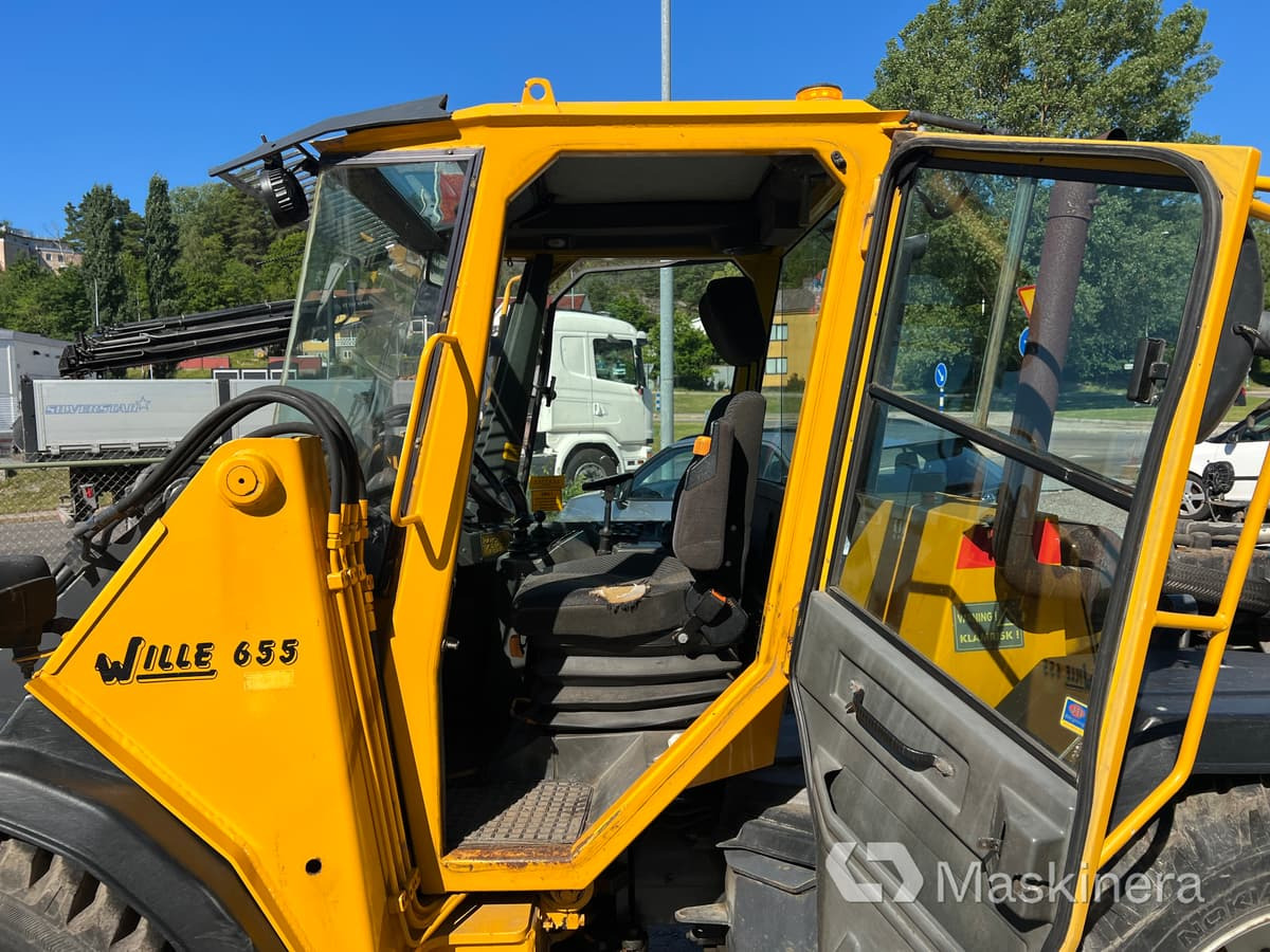 Chargeuse sur pneus Redskapsbärare Wille 655 med vikplog