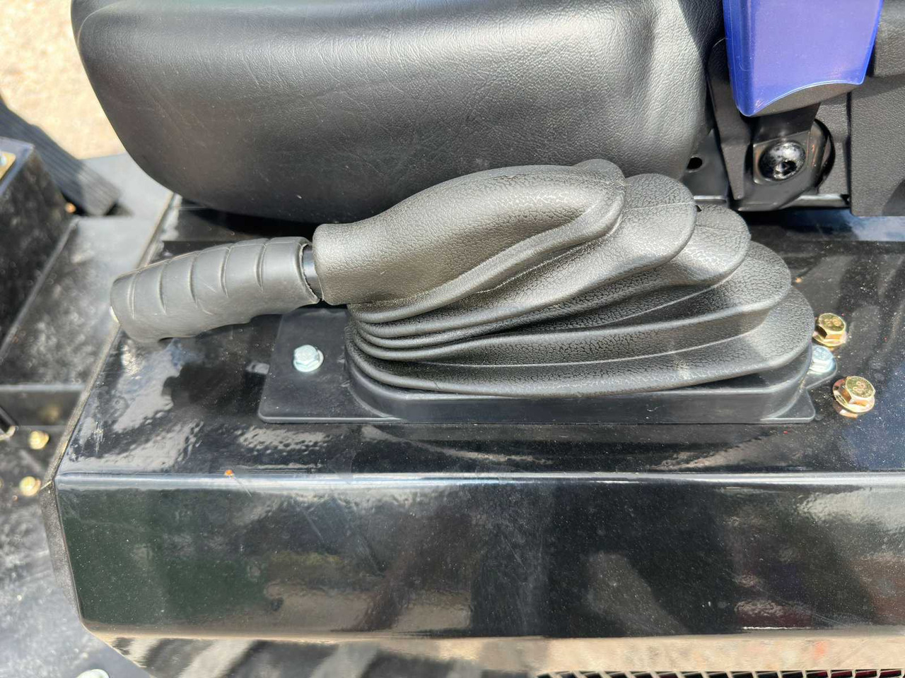Chargeuse sur pneus Rhino-cross R906