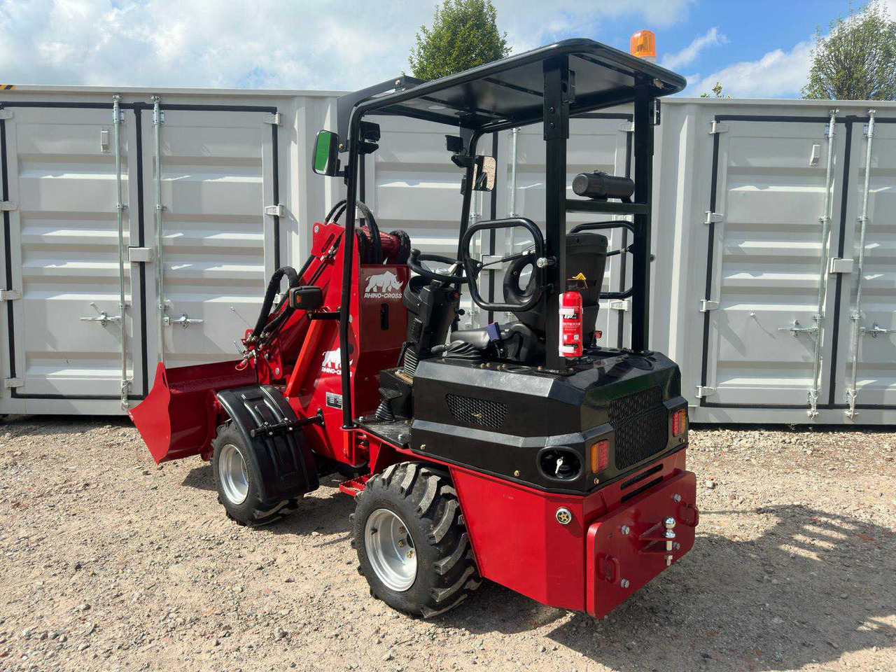 Chargeuse sur pneus Rhino-cross R906T