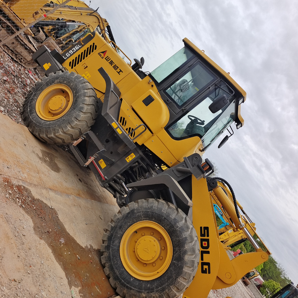 Chargeuse sur pneus SDLG 936L