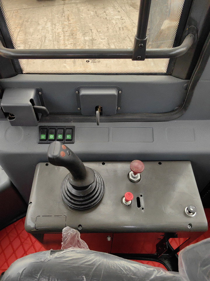 Chargeuse sur pneus SDLG 956F