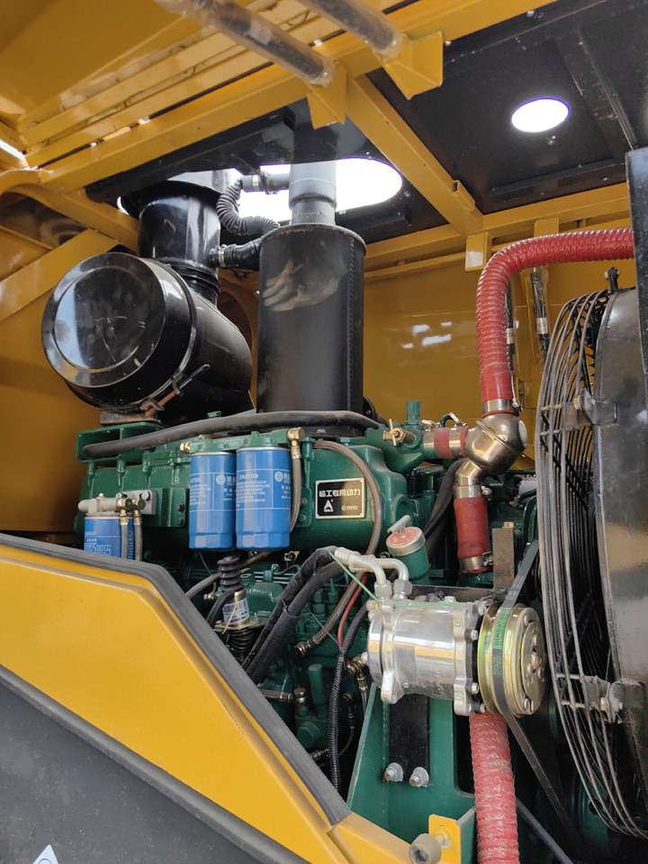 Chargeuse sur pneus SDLG 956F