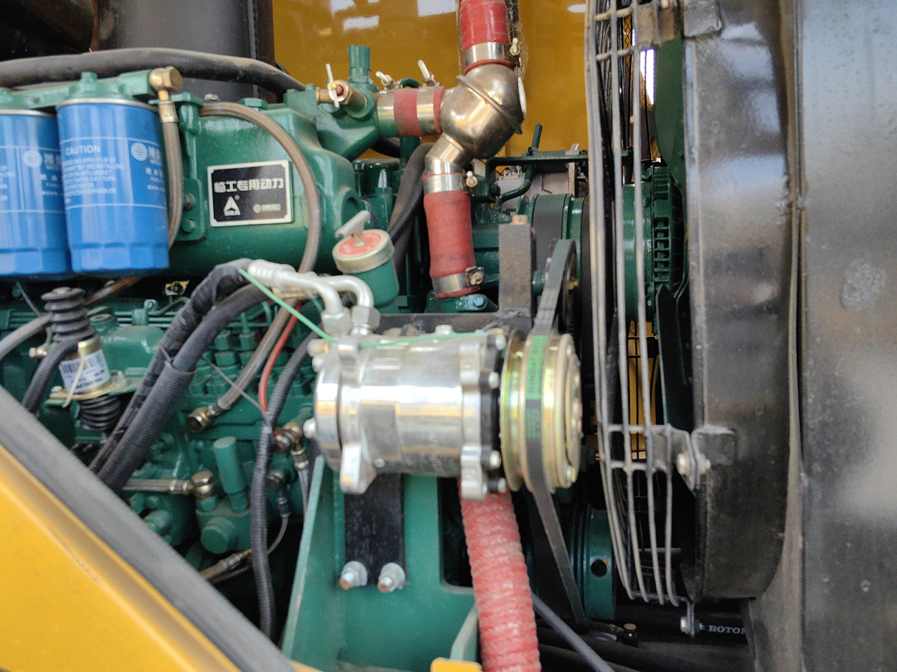 Chargeuse sur pneus SDLG 956F