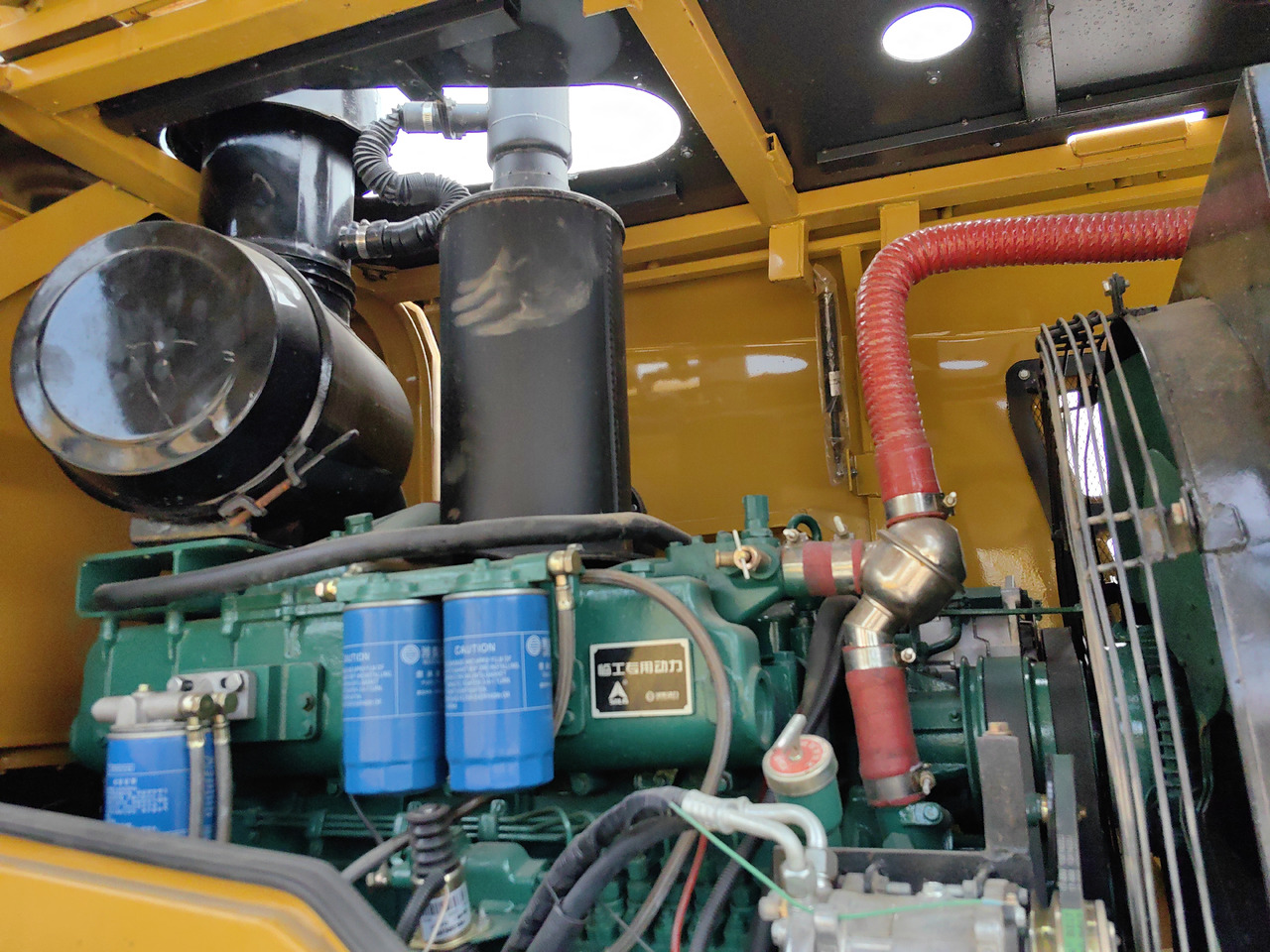 Chargeuse sur pneus SDLG 956F