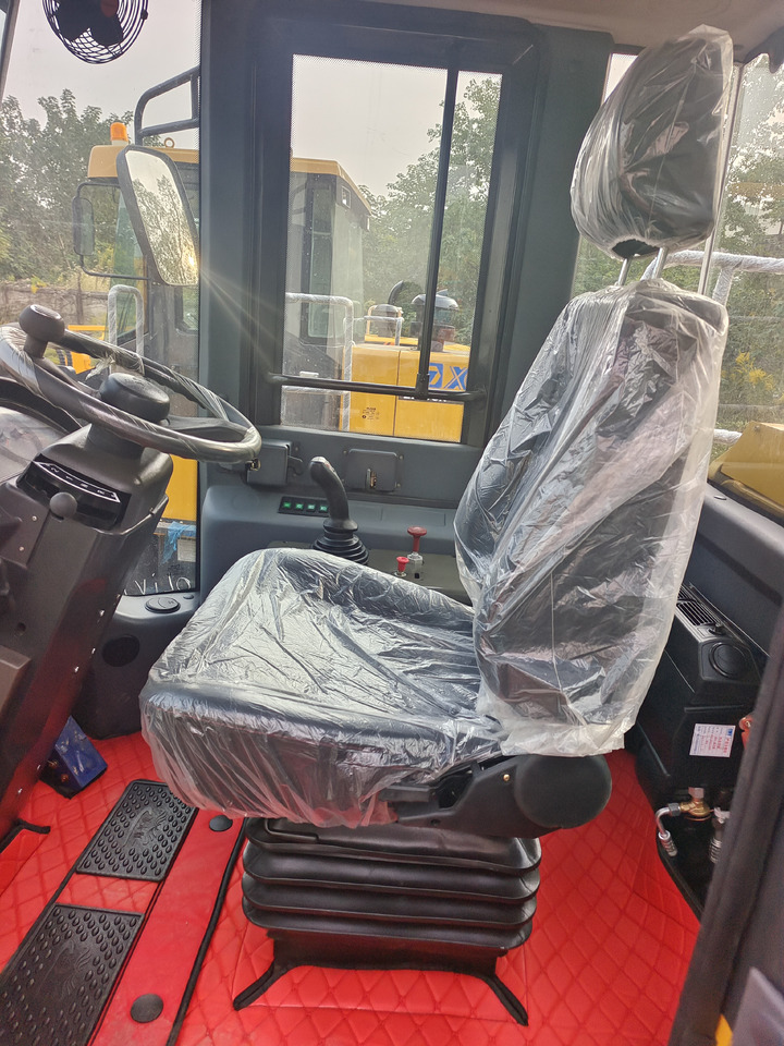 Chargeuse sur pneus SDLG 956F 958L 958F