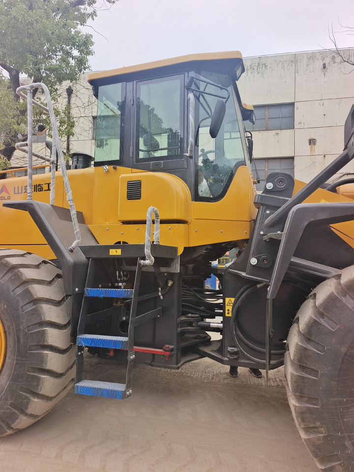 Chargeuse sur pneus SDLG 956L