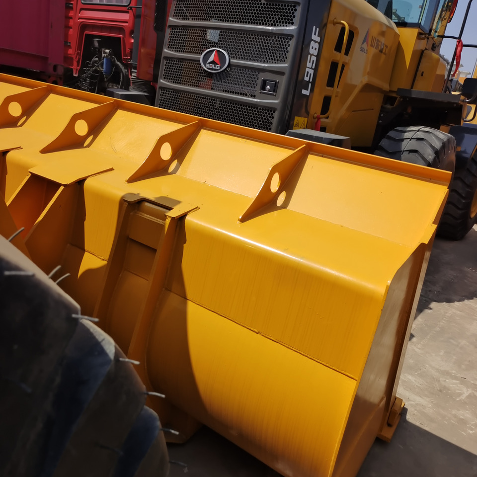 Chargeuse sur pneus SDLG 958L