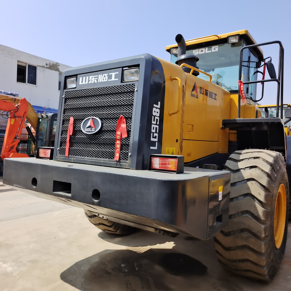 Chargeuse sur pneus SDLG 958L