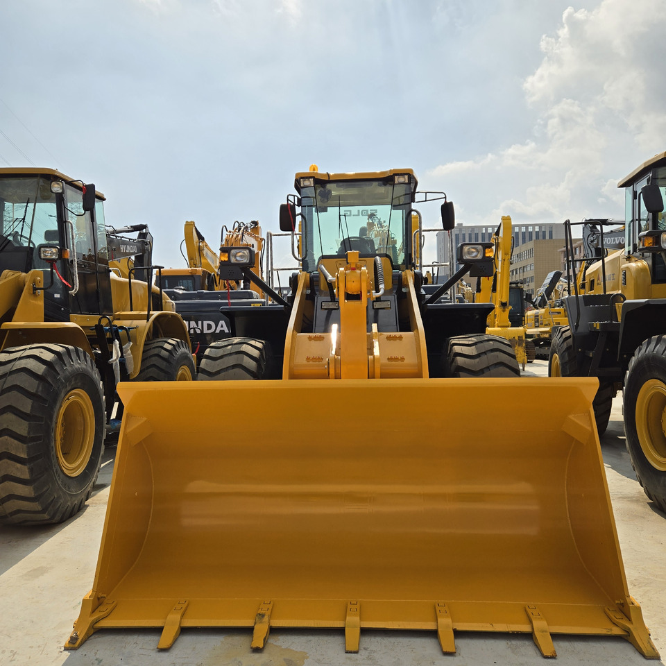 Chargeuse sur pneus SDLG LG956L