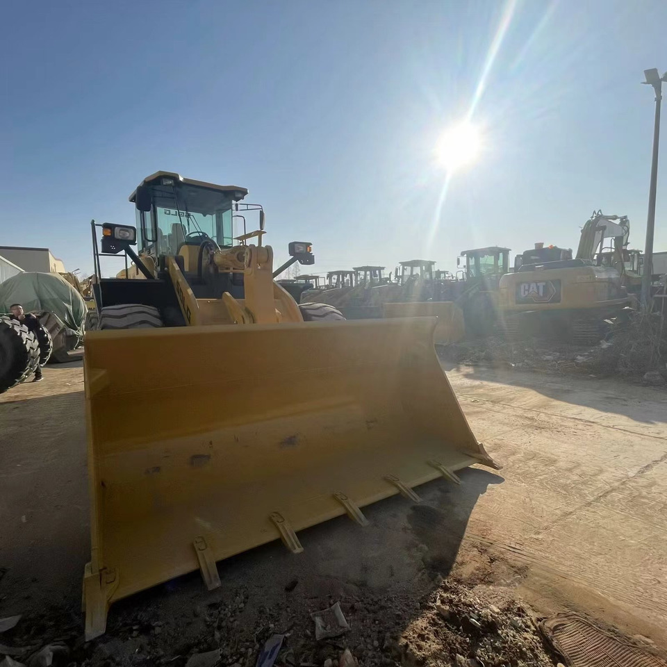 Chargeuse sur pneus SDLG LG956L