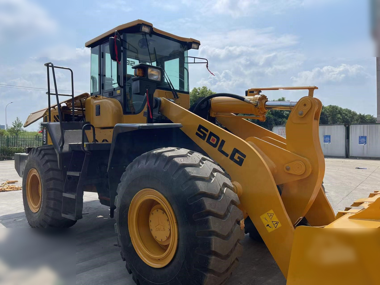 Chargeuse sur pneus SDLG LG956L