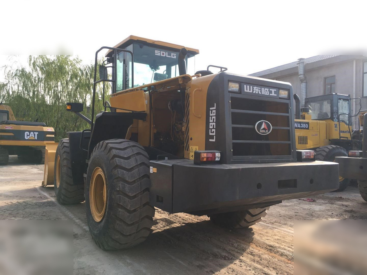 Chargeuse sur pneus SDLG LG956L