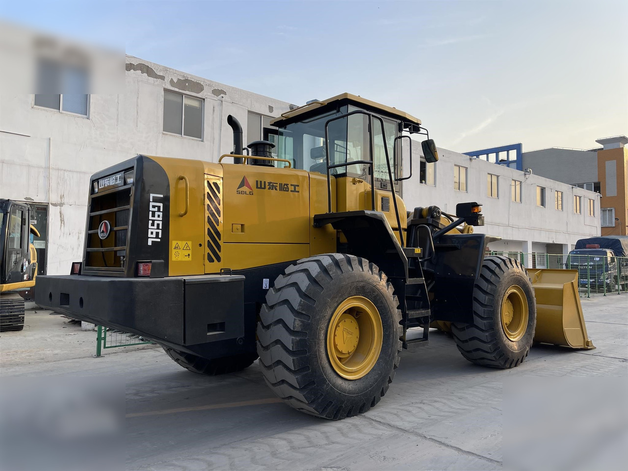 Chargeuse sur pneus SDLG LG956L