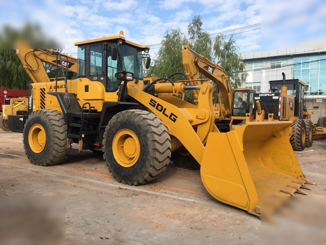 Chargeuse sur pneus SDLG LG956L