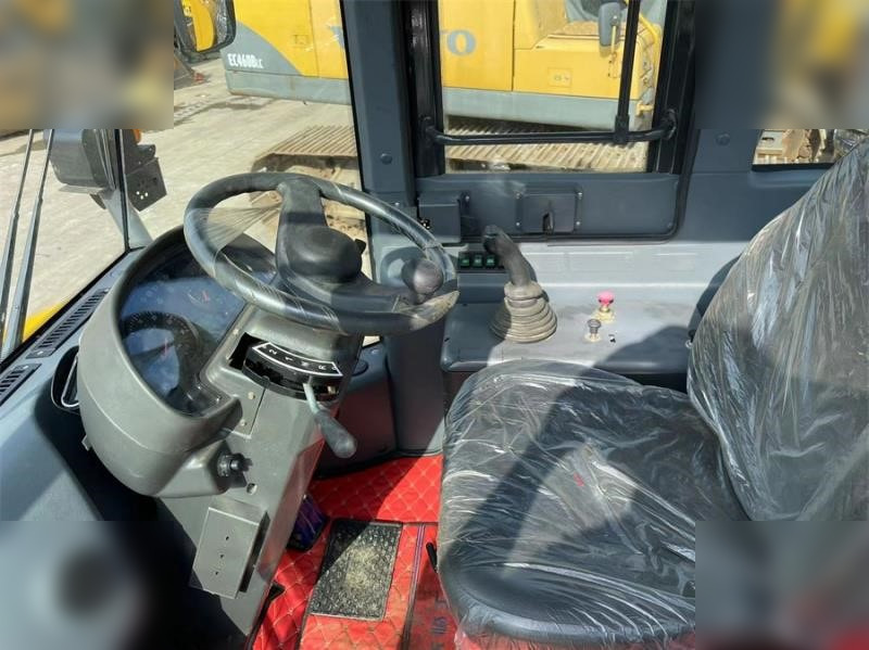 Chargeuse sur pneus SDLG LG956L