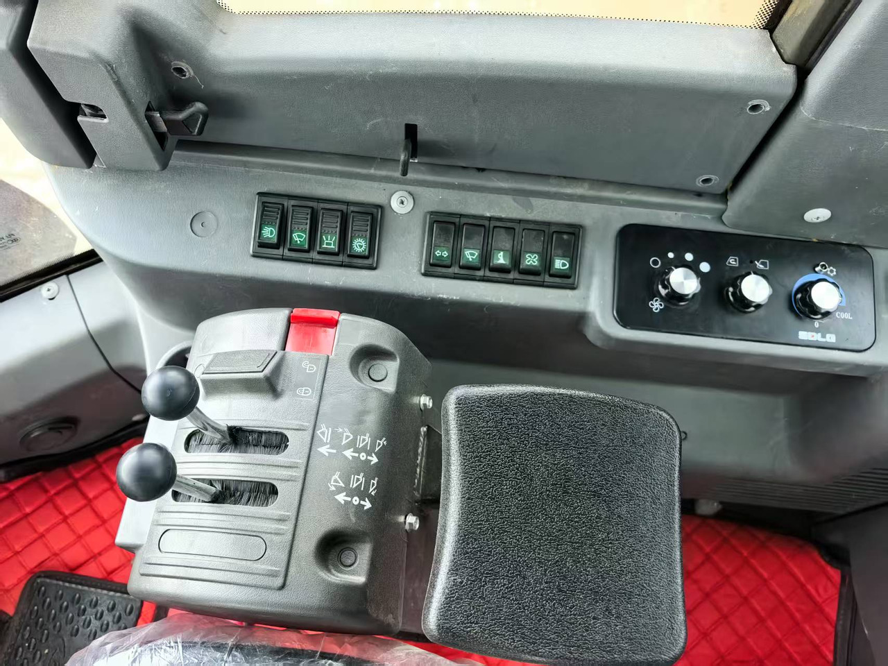 Chargeuse sur pneus SDLG LG968F