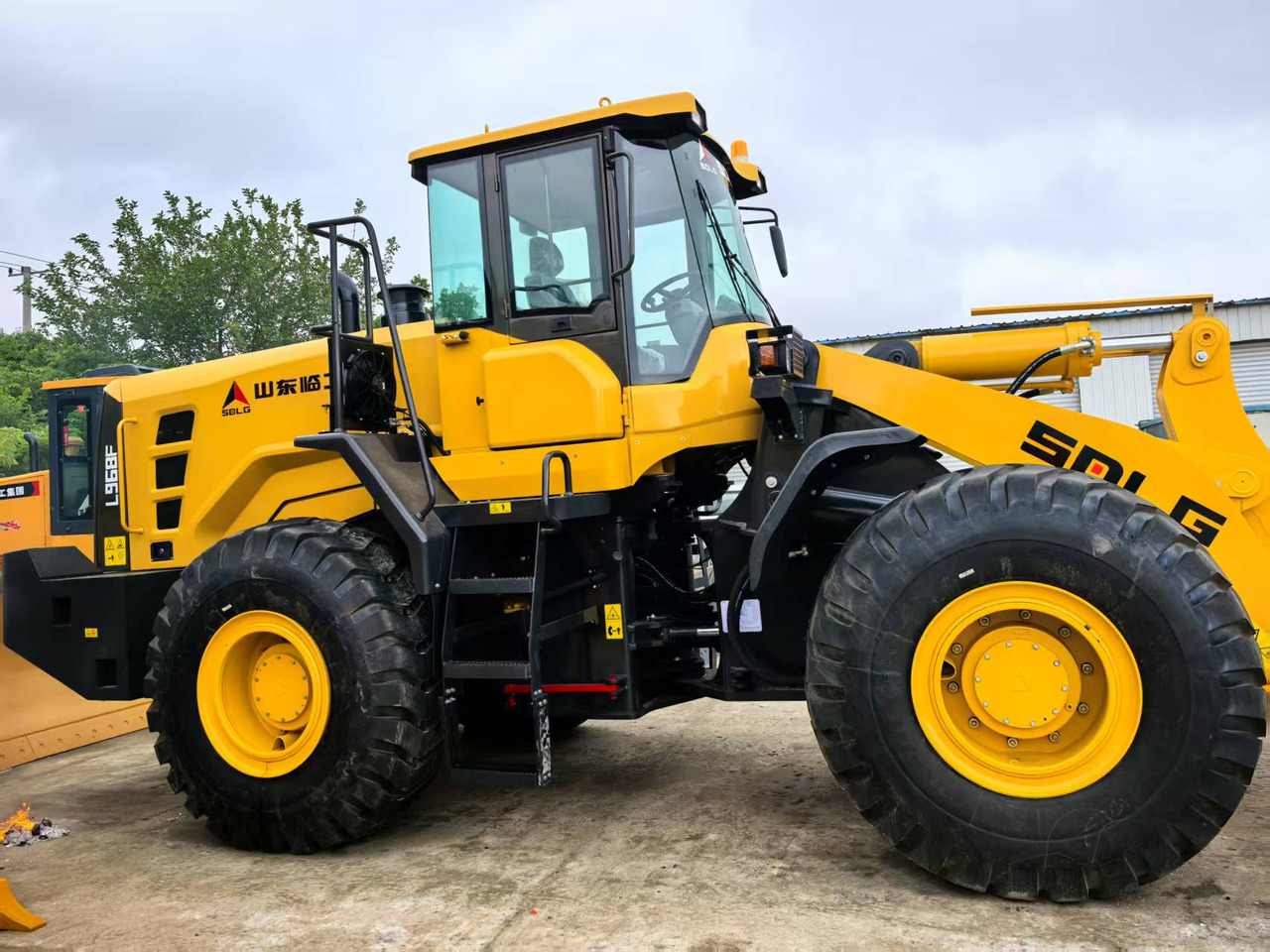 Chargeuse sur pneus SDLG LG968F