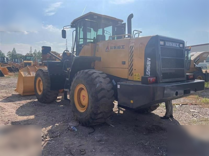 Chargeuse sur pneus SDLG LG968V