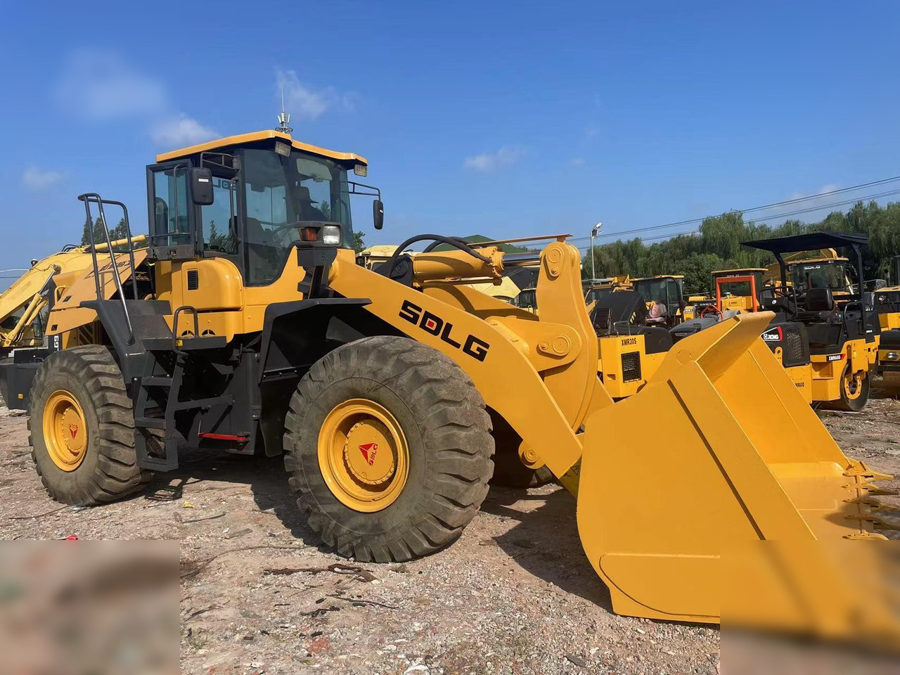 Chargeuse sur pneus SDLG LG968V