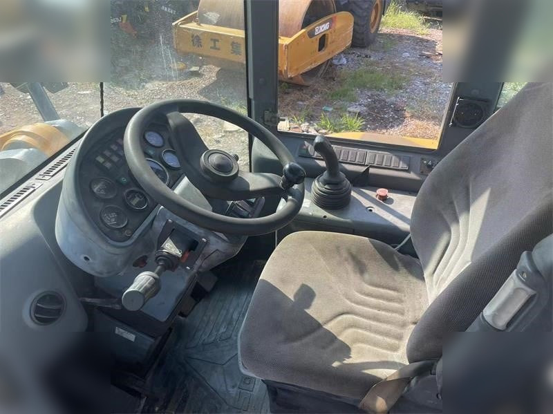 Chargeuse sur pneus SDLG LG968V