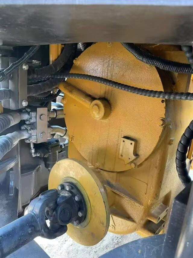 Chargeuse sur pneus SDLG LG 956L