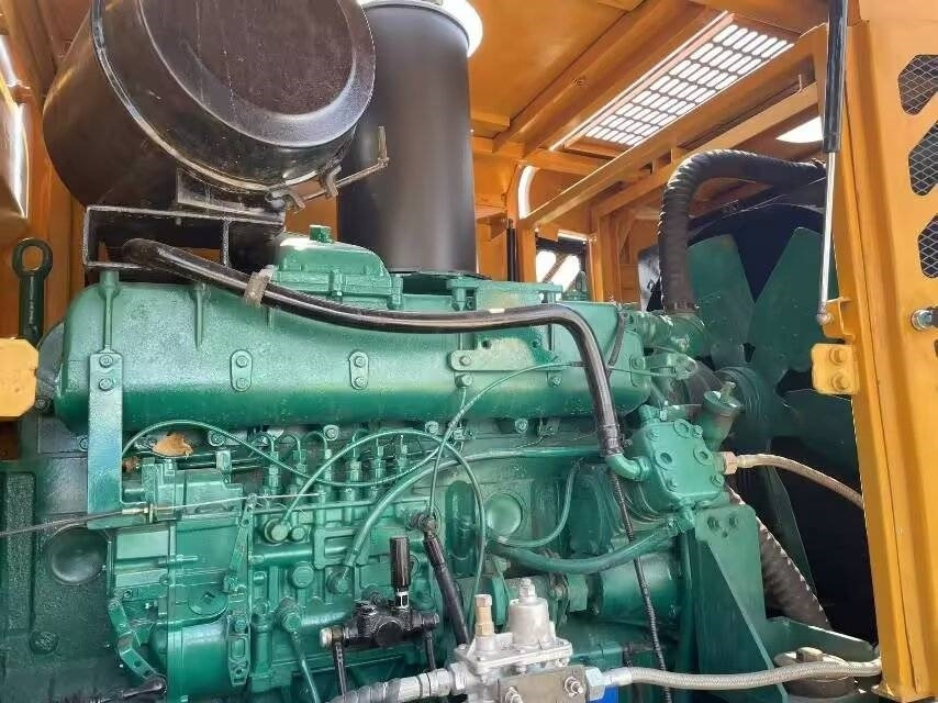 Chargeuse sur pneus SDLG LG 956L